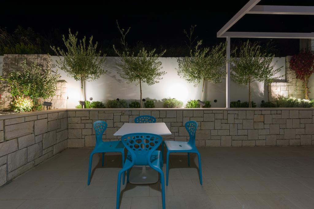 Apartments Villa Azzurra Bol Eksteriør billede